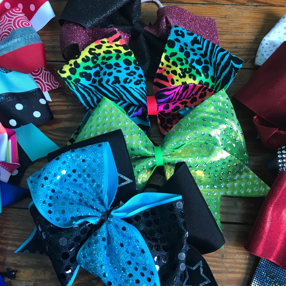 Cheer Bow Collection - Picture 4 of 5